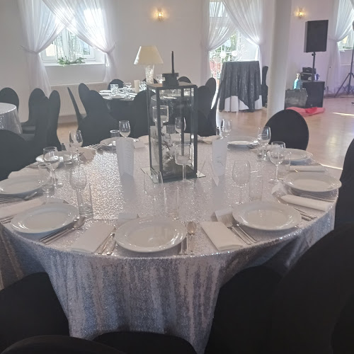 Ustowo 40i, 70-001 Szczecin