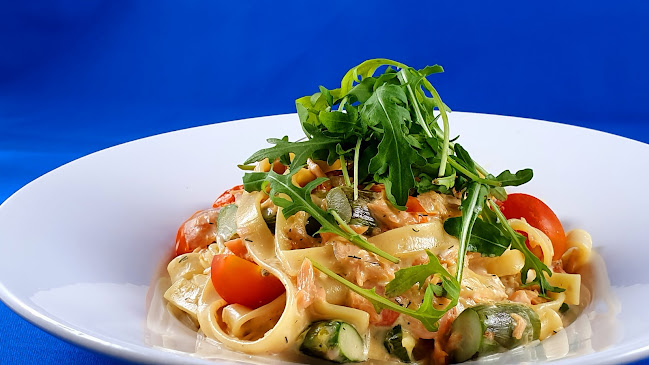 Restauracja: "Pod Złotym Liściem"