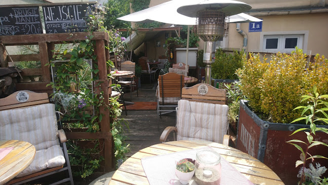 Insula Rest Art Cafe