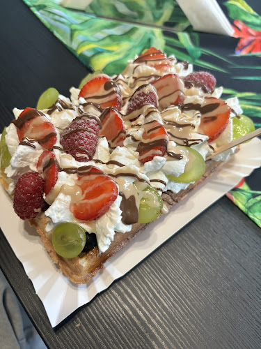 Opinii despre Włoska ROBOTA Lody Włoskie, Własnej roboty i gofry în Poznań - Gastronomia