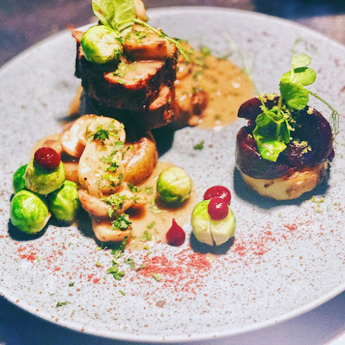 |Wejście od strony Parku| za PZU, Paderewskiego 8a, 25-006 Kielce