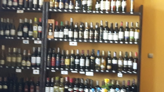 Opinii despre Bartex Bartol Wine & Spirits Lwówek în Lwówek - Gastronomia