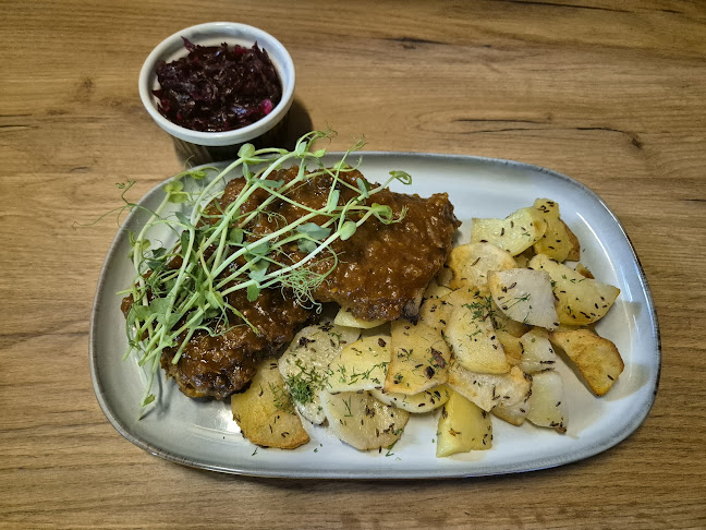 Restauracja&Pizzeria Jadło Biskupinek - Gastronomia