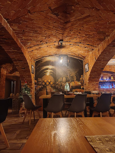 https://www.facebook.com/Piwniczna-Restauracja-Pub-386112425471648/