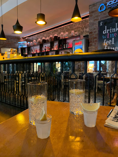 Przyjaciele Restauracja & Bar - Warszawa