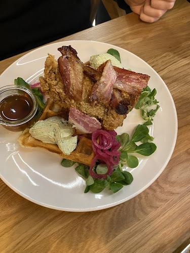 Opinii despre KURA Buffalo Wings & Craft Beer în Warszawa - Gastronomia