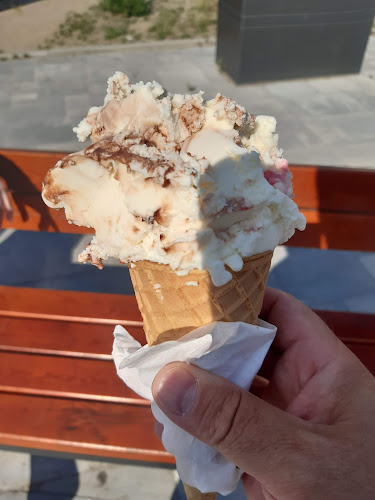 Gelateria Bondziorno - Gastronomia