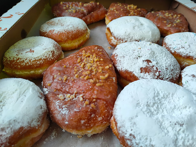 "Pączki prostu z mostu" (Berliner Pfannkuchen)