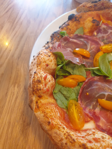 Forni Rossi 777 Pizza e Cucina Napoletana Naramowice - Gastronomia