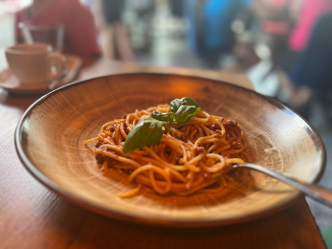 Pod Lasem 6, 32-070 Czernichów