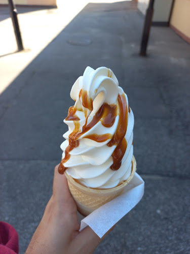 Opinii despre Lodowa Chatka Nowa Huta în Kraków - Gastronomia