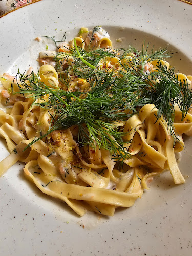 Opinii despre Ptasie Radio în Poznań - Gastronomia