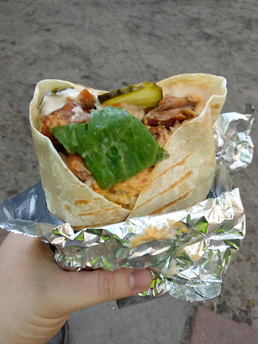 https://mapa.targeo.pl/kebab-halal-antoniukowska-7-15-740-bialystok~10118592/kebab-bar/adres