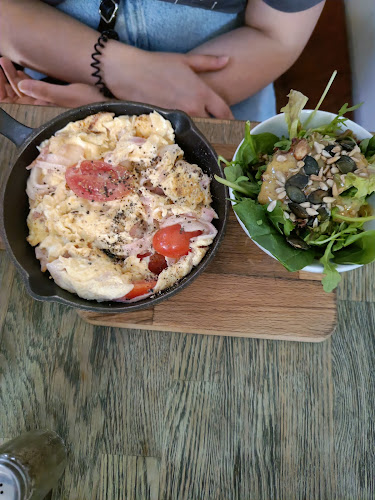 Bułkę przez Bibułkę | Żurawia - Gastronomia