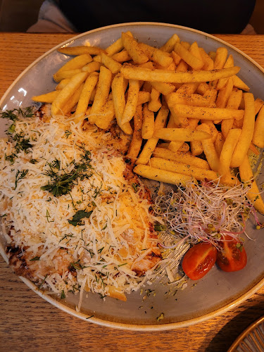 Krupówki 50, 34-500 Zakopane