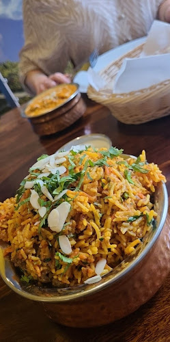 Comentarii opinii despre Nepali chulo