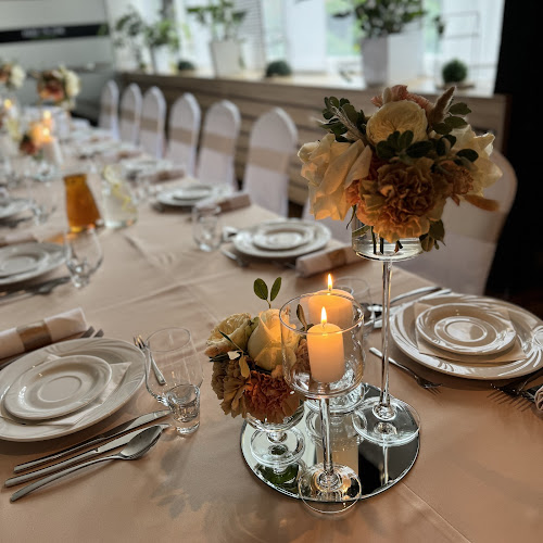 HOLE IN ONE Restauracja