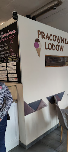 https://www.facebook.com/lodziarnia.laurie/