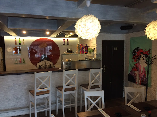 Okinawa Sushi&Grill - Gastronomia