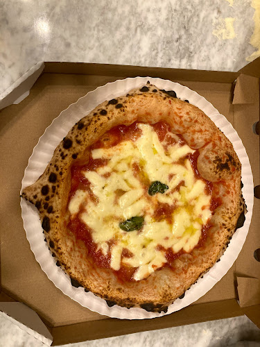 Comentarii opinii despre Michele Arcangelo Pizzeria