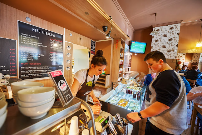 Kolejowa 12, 38-400 Krosno