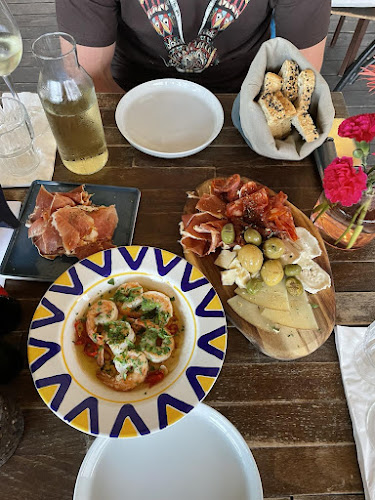 Comentarii opinii despre Magazyn