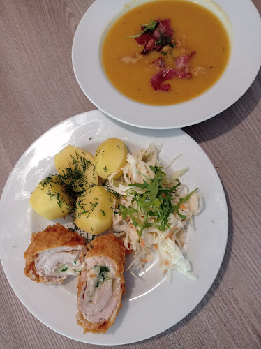 Pizzeria CheNoJo - Gastronomia