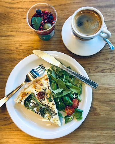 Opinii despre Petit Paris Stary Browar în Poznań - Gastronomia