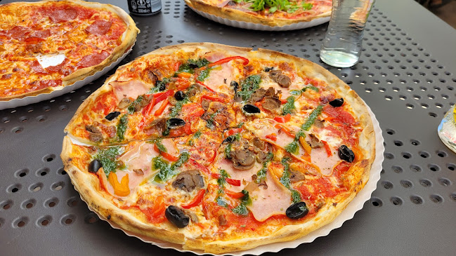 Viaduct Pizza Bar - Gastronomia