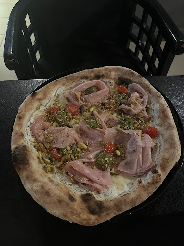 Opinii despre Głodna Małpa Pizza & Chill în Kielce - Gastronomia