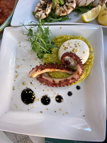 Comments and reviews of AULA - restauracja włoska Wrocław | pizza bezglutenowa | lunch | drinki zero Wrocław (tymczasowo zamknięte)