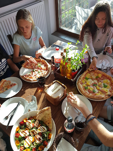 Pizzeria Stacholino Open Times
