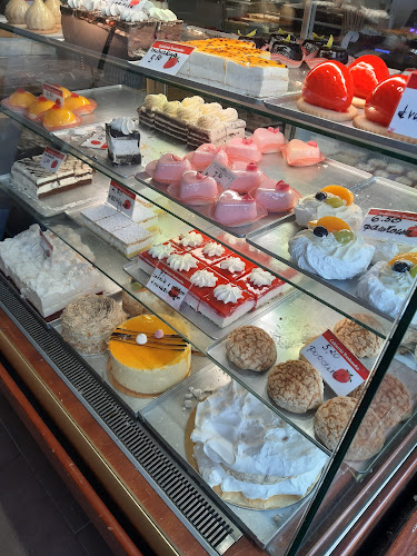 Opinii despre Truskawka. Cukiernia în Warszawa - Gastronomia