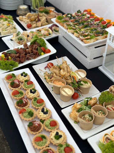 Opinii despre Catering Amfitrion în Stanisławów Pierwszy - Gastronomia