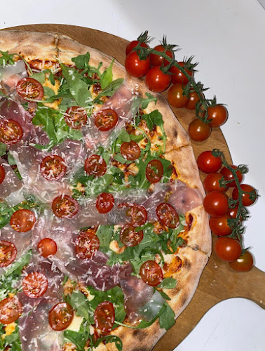 Pizzeria "Oliwka" - Gastronomia