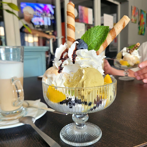 Kawiarnia Naleśnikarnia Fryderyk - Gastronomia