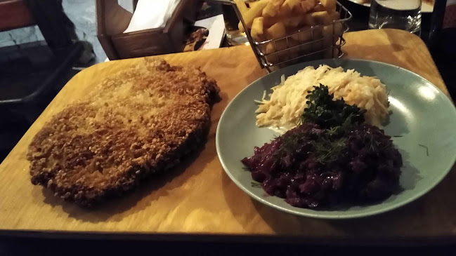 Restauracja: "Pod Złotym Liściem" - Gastronomia