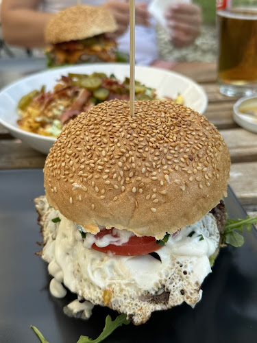 Małomiasteczkowy Burger - Gastronomia