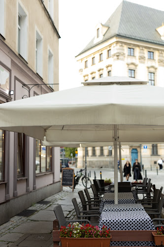 Comentarii opinii despre Pod przykrywką