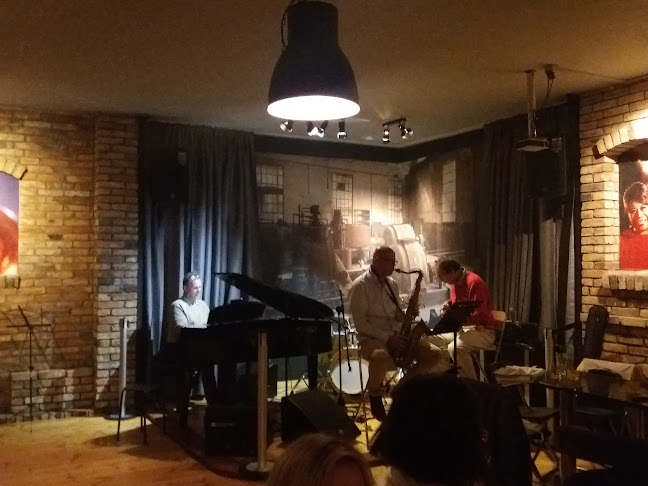 Comentarii opinii despre Park Club