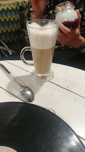 Comentarii opinii despre Kocia Kawiarnia „Koci Gościniec”/dla miłośników kotow/adopcja kota