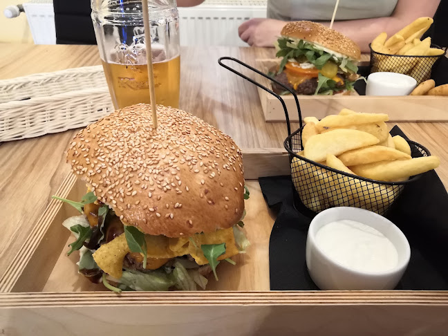 Comentarii opinii despre Petteroma