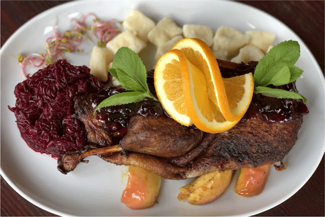 Malinowy Bzyk Restauracja - Gastronomia