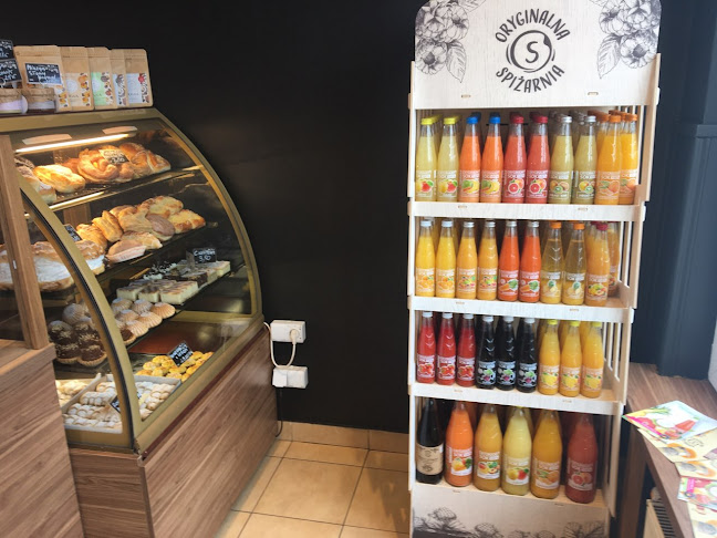 Grzybki, Piekarnia Cukiernia H.Cichowski - Gastronomia