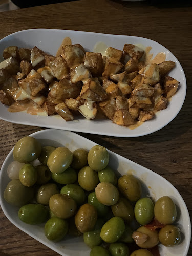 Comments and reviews of Winiarnia, sklep i śniadania El Local