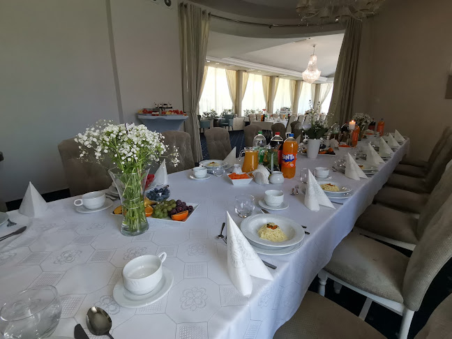 Malwa. Hotel, restauracja. Horyza S. - Gastronomia