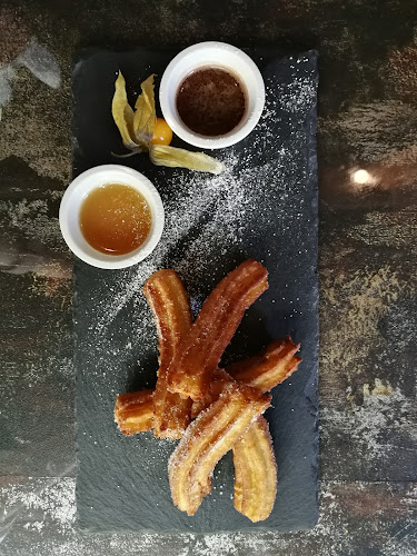 https://www.facebook.com/labodegawinetapasbar