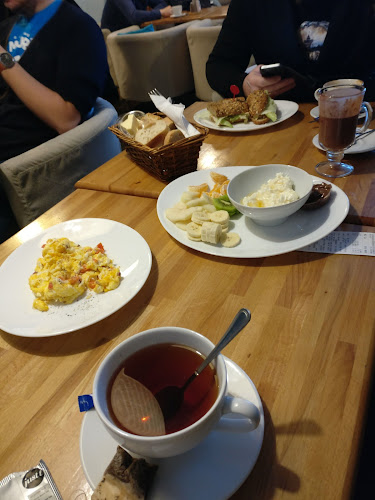 Me Gusta Cafe Open Times
