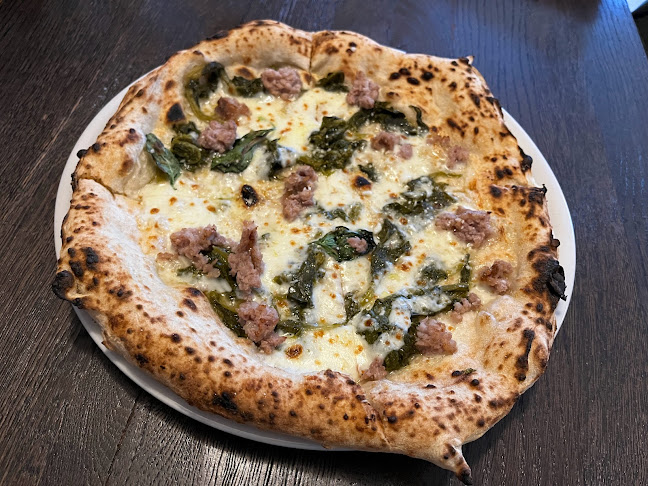 Michele Arcangelo Pizzeria - Gastronomia