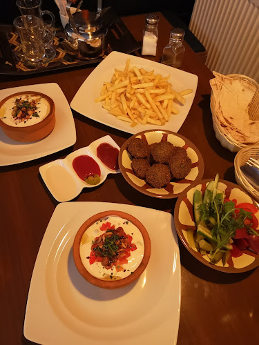 Comentarii opinii despre Laila